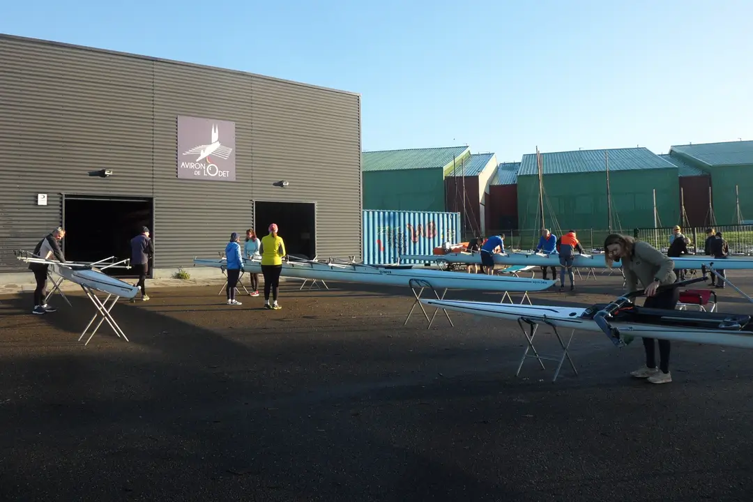 Préparation des bateaux avant la sortie